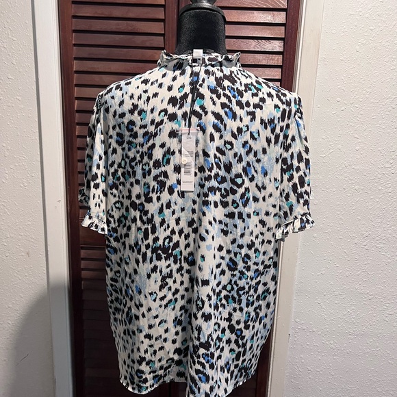 Tahari leopard print blouse - Picture 2 of 3